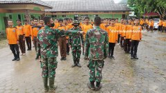 TNI-Sambil-Berlatih-Yonif-Raider-600Modangdi-Gunung-Tembak-by-SKR-1-DSC01779